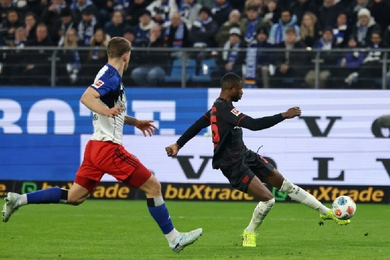 Sao mai 19 tuổi tỏa sáng trận Hamburger SV vs Leverkusen