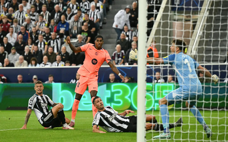 Soi kèo Newcastle United vs Barcelona - 1/8 Champions League