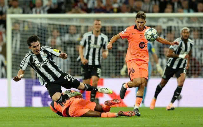 Newcastle vs Barcelona - Thoát hiểm ngoạn mục